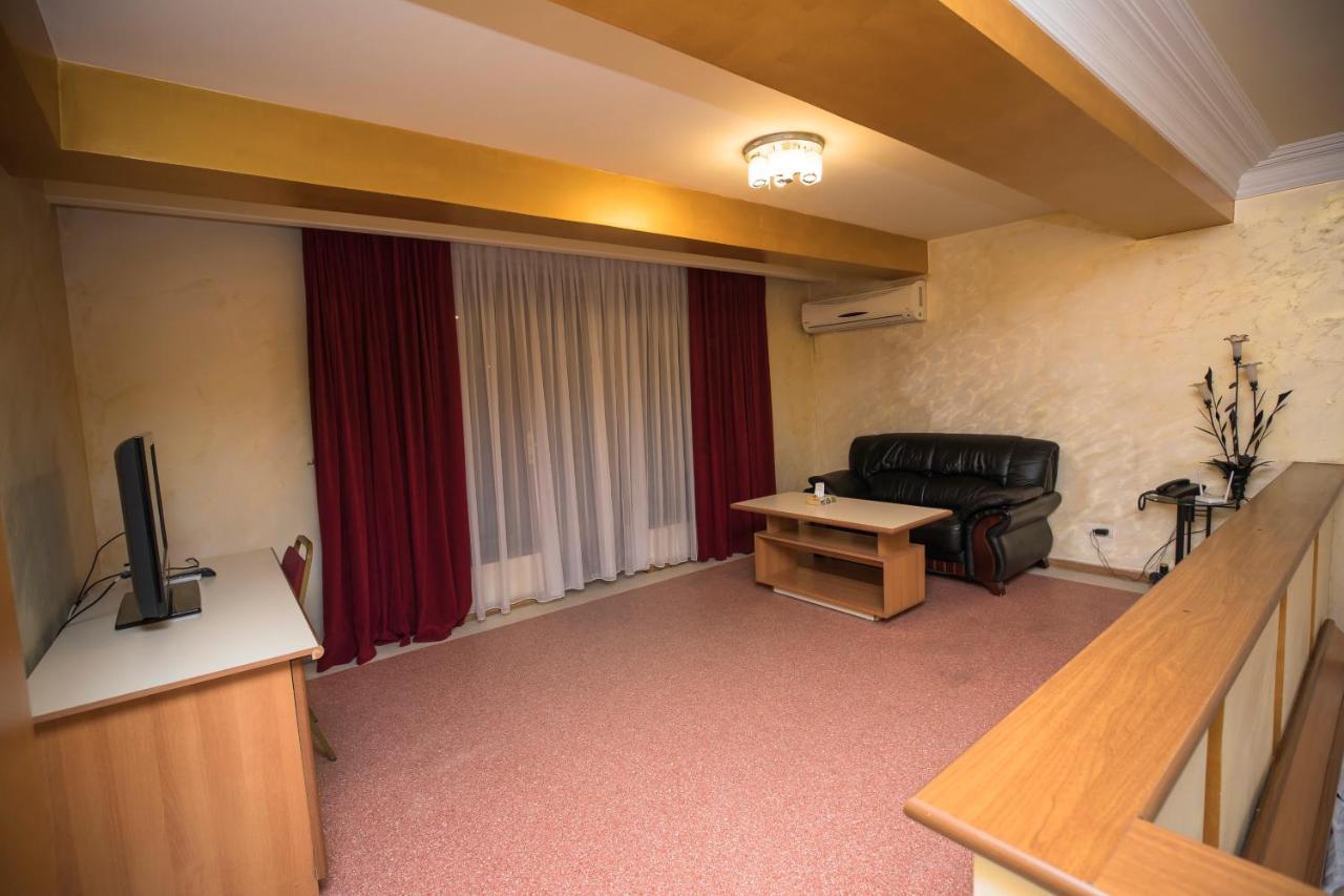 Nor Dzoraberd Hotel Complex エレバン エクステリア 写真