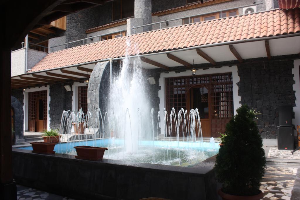 Nor Dzoraberd Hotel Complex エレバン エクステリア 写真
